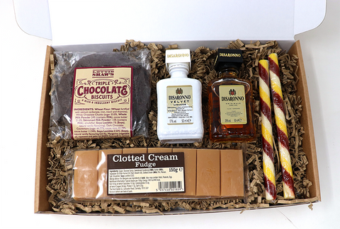 Disaronno & Treats Letterbox Gift