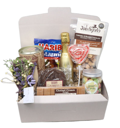Prosecco, Flowers & Treats Hamper Gift Box