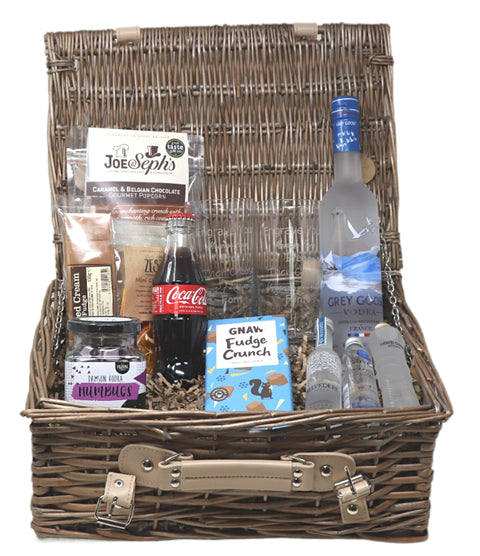 Personalised Grey Goose Vodka Hamper Gift Set with 2 Engraved Glasses